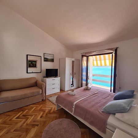 Apartments Apartmani Pintar Мимице Екстериор снимка
