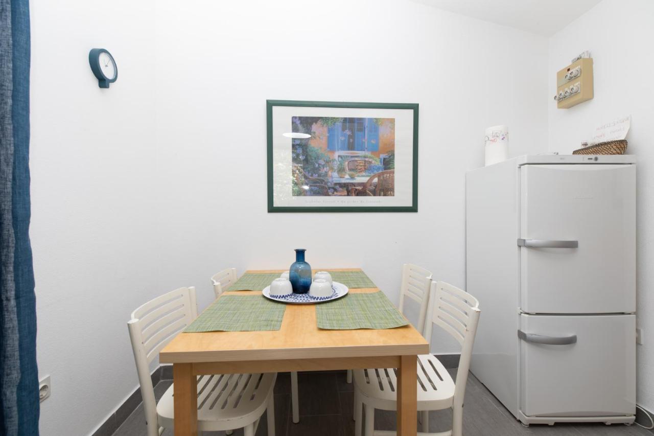 Apartments Apartmani Pintar Мимице Екстериор снимка