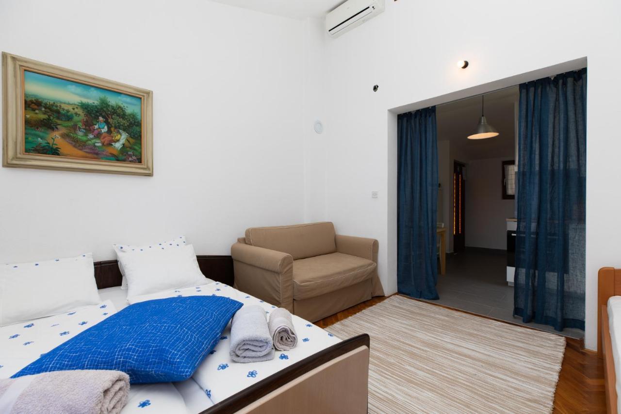Apartments Apartmani Pintar Мимице Екстериор снимка