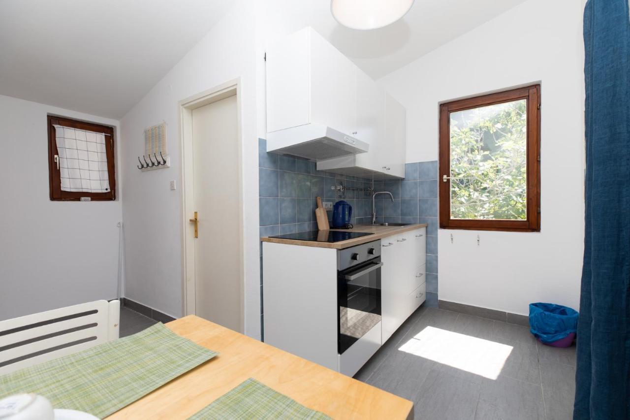 Apartments Apartmani Pintar Мимице Екстериор снимка